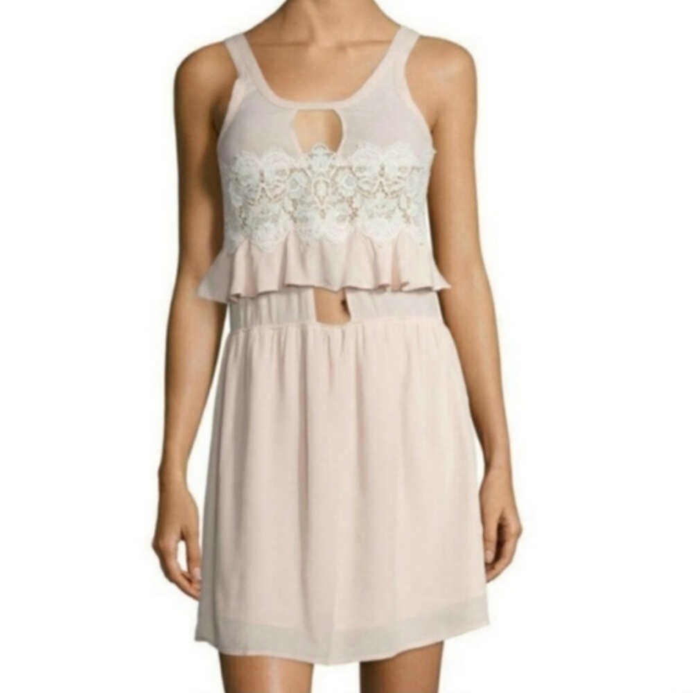 LAST ONE for love & lemons Sienna Blush Lace Dress - Picture 7 of 8